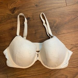 NWOT Victoria’s Secret Body by Victoria Bra | 40C